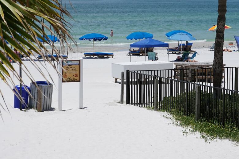 Hotel Redington Surf Resort
