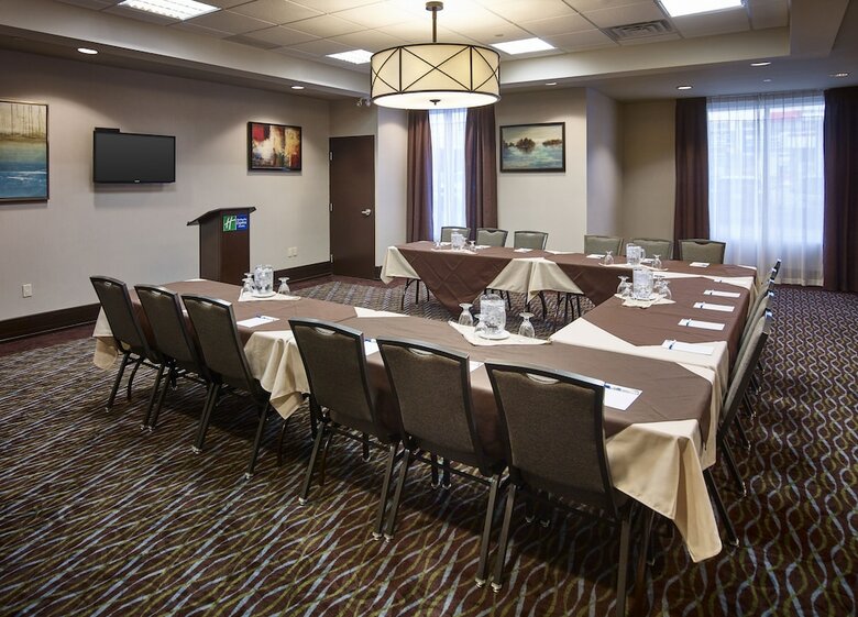 Hotel Holiday Inn Express And Suites Timmins