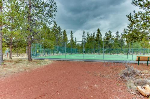Mt Rainier Lane 07 | Discover Sunriver