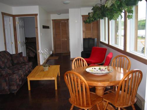 Cottages Du Lac Orford, Unit�s A & B