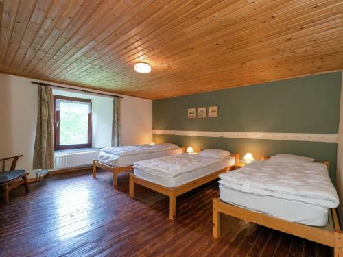 Lodge Holiday Home Moulin de Vellereux Mabompre