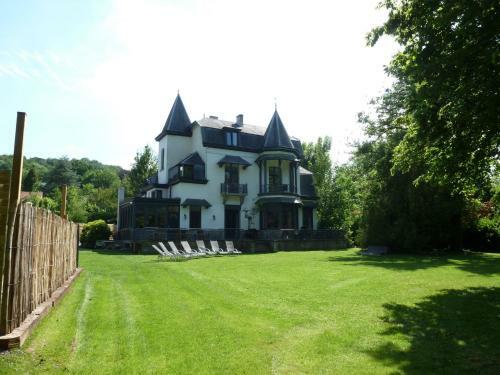 Holiday Home Le Manoir Hastiere Par Dela