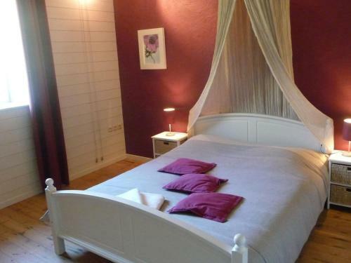 Holiday Home Le Manoir Hastiere Par Dela