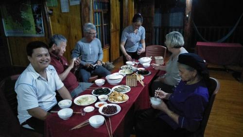 Bed & Breakfast Huyen Hao Homestay