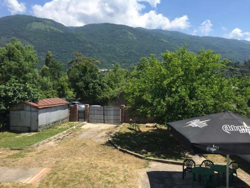Hostal Guest House On Lakoba 4