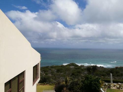 Hostal Dana Bay B&B Guest House