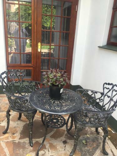 Hostal Horse And Mill Guesthouse