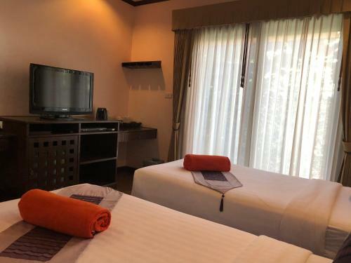 Hotel Kanok Buri Resort And Spa
