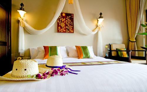 Hotel Kanok Buri Resort And Spa