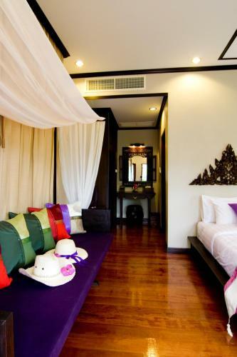 Hotel Kanok Buri Resort And Spa