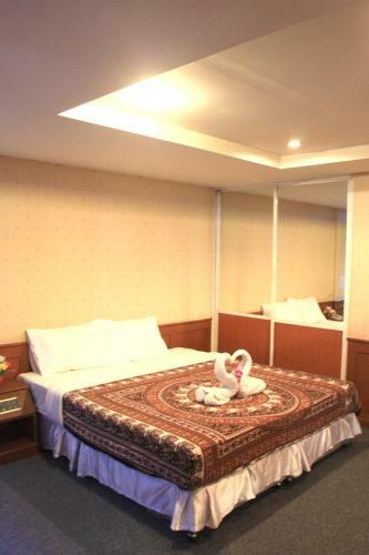 Hotel Navanakorn Golden View