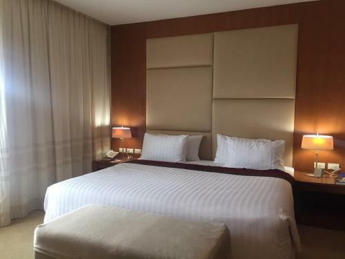 Sunee Grand Hotel And Convention Center