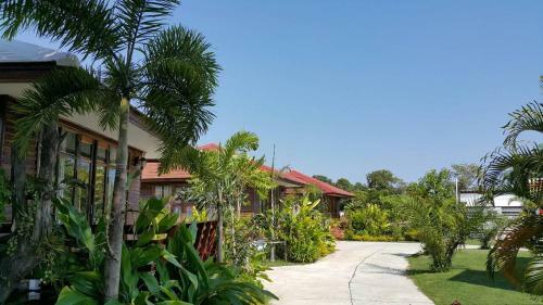 Hostal Muangway Garden Ville