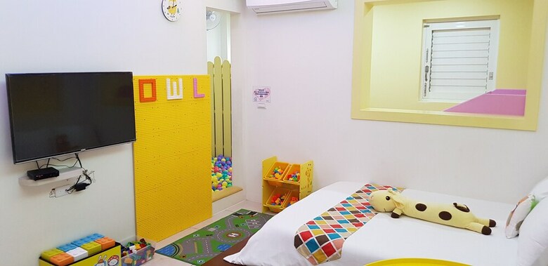 Childlike B&B
