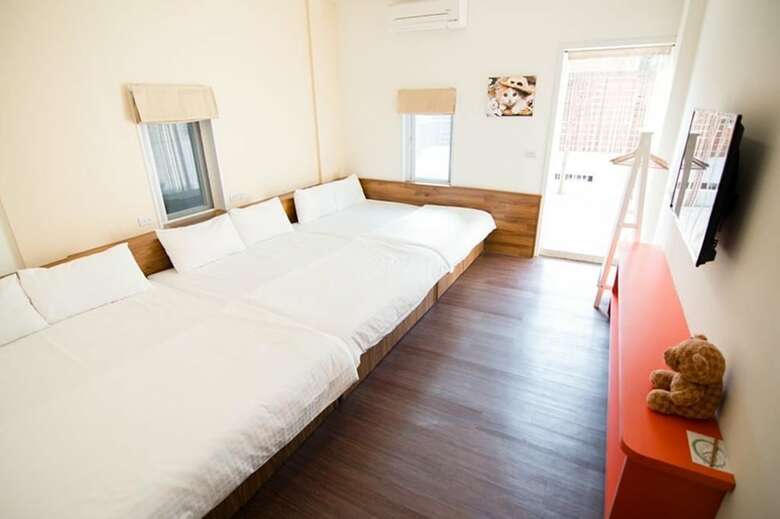Home Sweet Beach Hotel