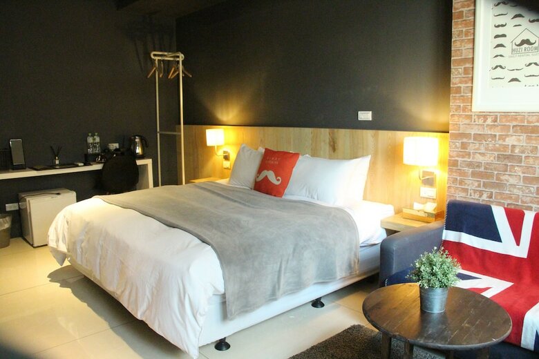 Hostal Huzi Room
