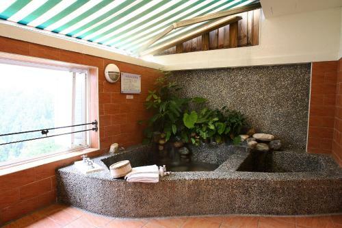 Hotel Mi Jing Garden Spring Resort