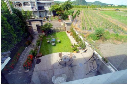 Bed & Breakfast Emaly Homestay