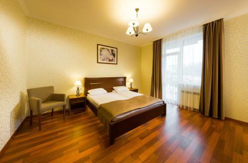 Apartament Hotel By Derenivska Kupil