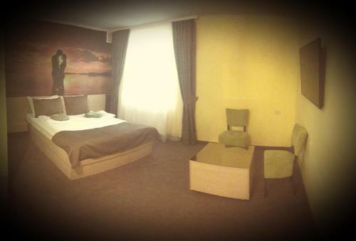 Amber Hotel & Cafe