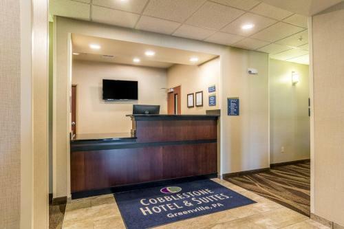 Cobblestone Hotel & Suites - Greenville