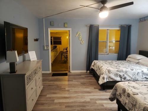 Motel Ashley Brooke Beach Resort