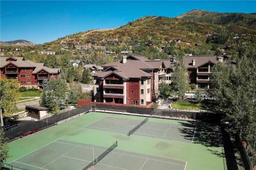 2310 Timberline Lodge, Trappeur's Crossing
