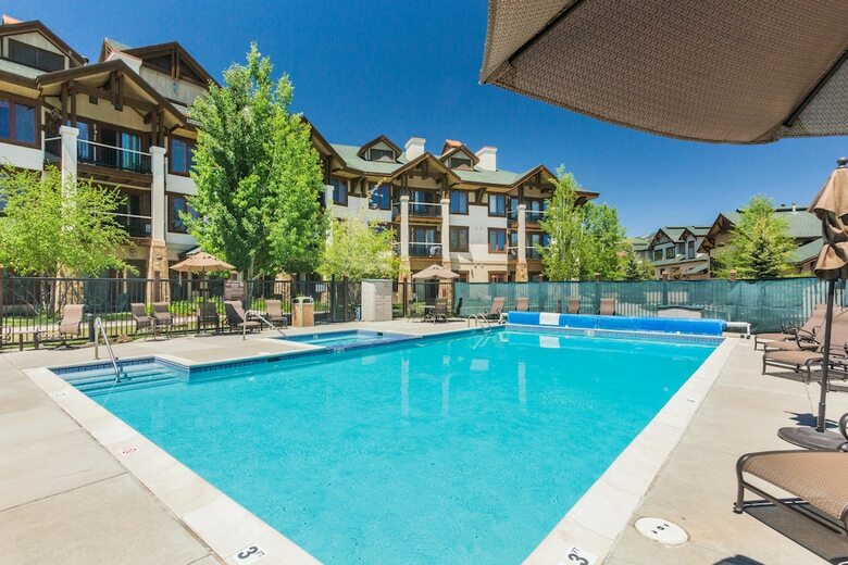 Eagleridge Townhomes 1556