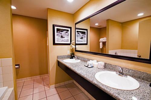 Hotel Heritage Inn