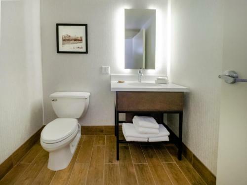 Hotel Doubletree By Hilton Jamestown, Ny