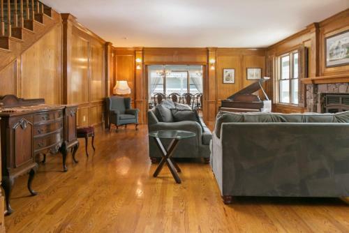 1 South Atmore Rd Home