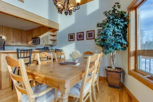 Ptarmigan Mountain Home