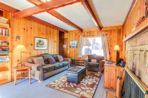 Tahoe Island's Quiet Cabin