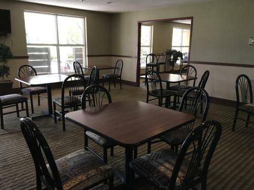 Hotel Norwood Inn And Suites Chaska