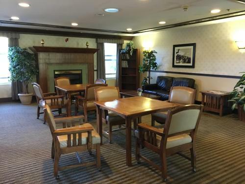 Hotel Norwood Inn And Suites Chaska