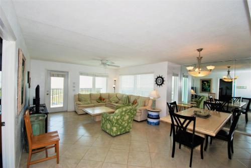 Apartamento Seville Condo Unit #201