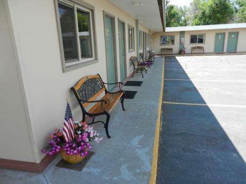 Paintbrush Motel