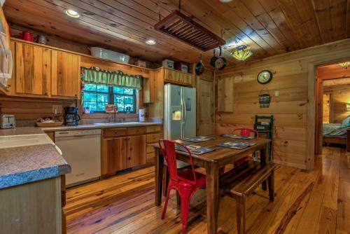 Hidden Pond Cabin