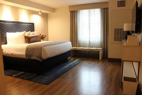 Tiverton Casino Hotel