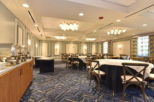 Tiverton Casino Hotel