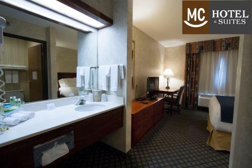 Miles City Hotel & Suites