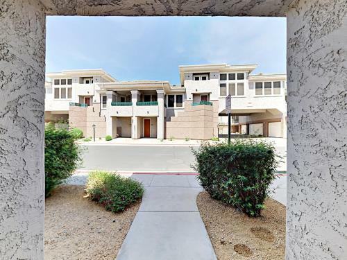 Apartamento 15221 Clubgate Drive Condo Unit 2104