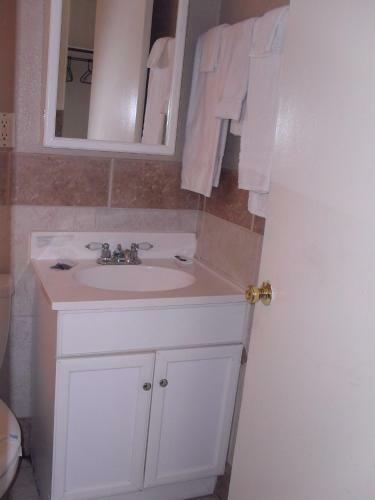 Motel Budget Inn Of Boron