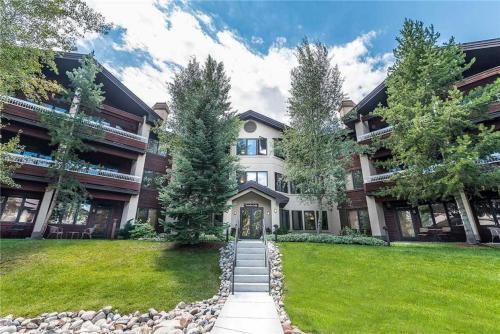 2306 Timberline Lodge, Trappeur's Crossing