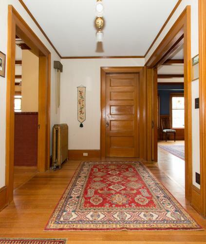 Bed & Breakfast The 1906 House And Carriage Barn