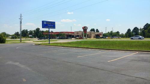 Hotel Hiway Inn Express & Suites