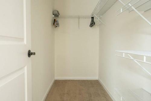 West Point Retreat 6 Bd 4 Ba