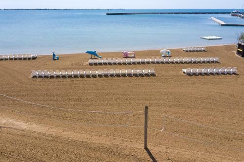 Hotel Tawas Bay Beach Resort