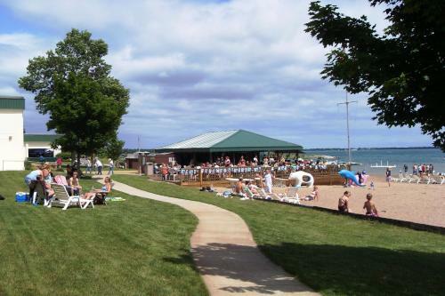 Hotel Tawas Bay Beach Resort