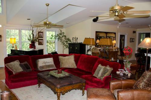 Bed & Breakfast Inn At Clearwater Pond